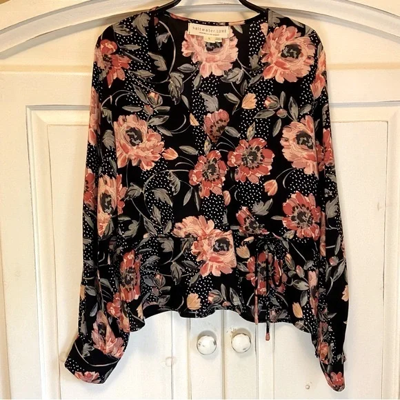 Saltwater Luxe Floral Blouse - Black - Picture 4 of 9